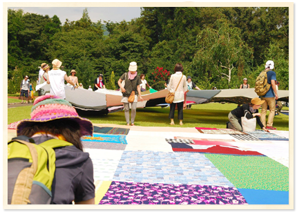 大風呂敷でピクニック